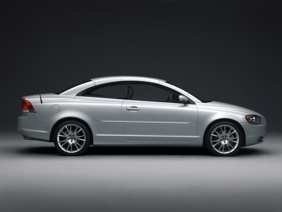  Volvo C70 T5 2005 года  (фото 5 из 93)